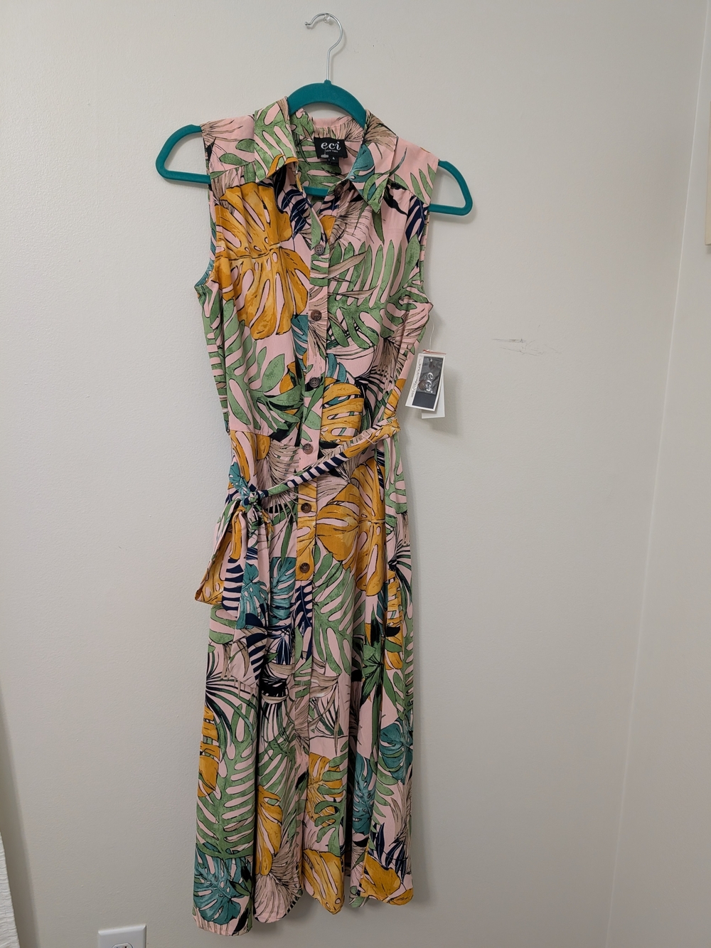 ECI New York Pink Tropical Leaf Sleeves Shirt Dress